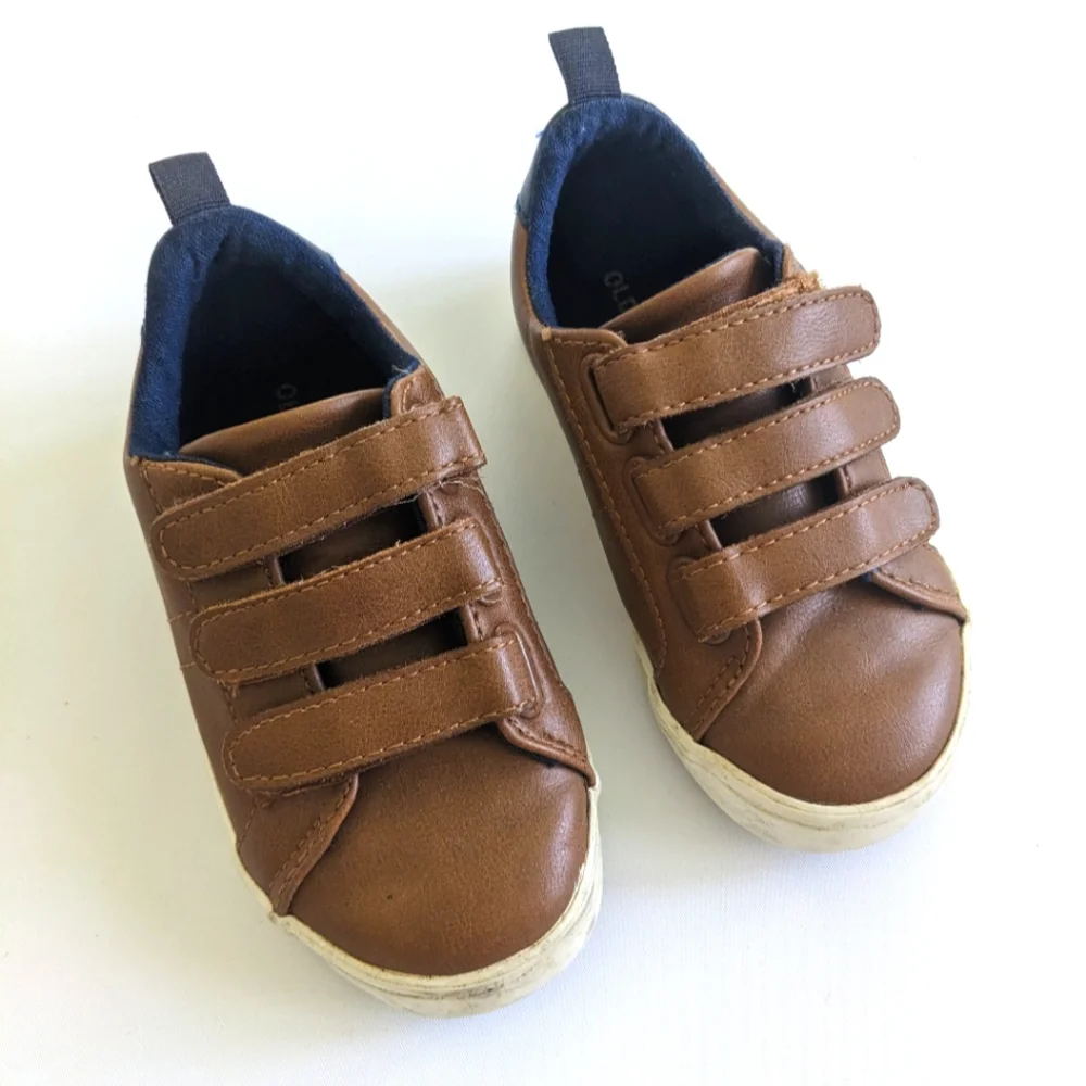 Old Navy Velcro Toddler Dress Shoes - 8